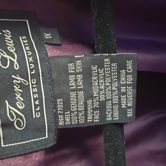 TL  Classic  Jacket Pre Loved  Rarely Been Worn Much Like New💜 - Picture 3 of 12